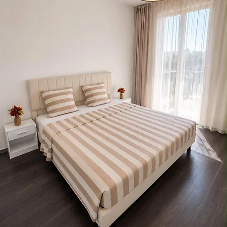 Le Petit Paris Апартаменты *